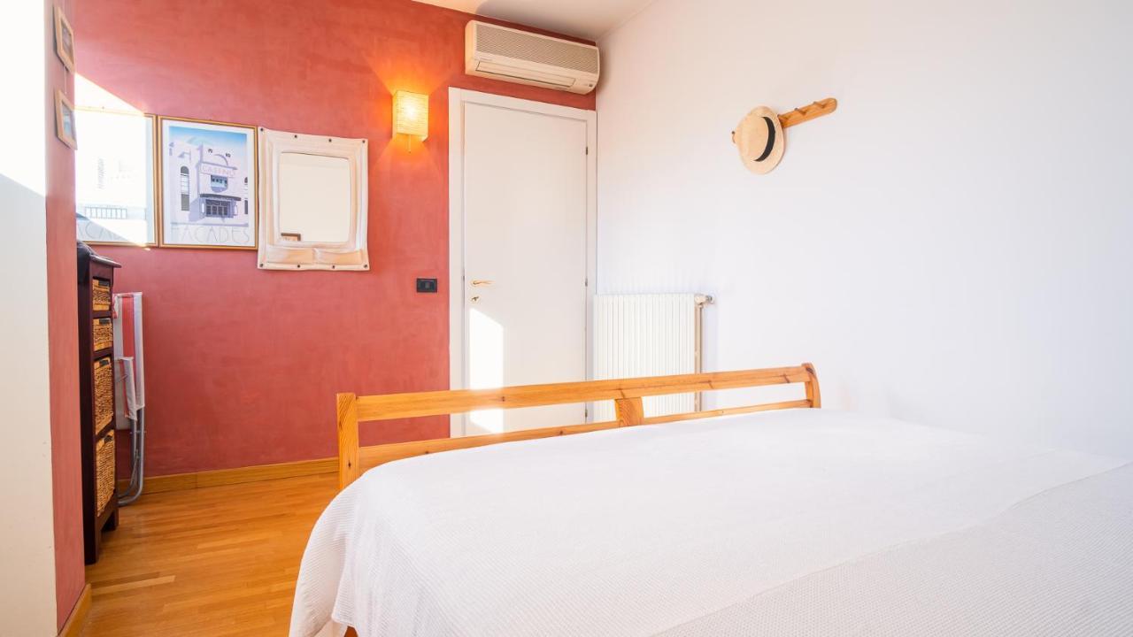 The Zodiac Apartment - Italian Homing Sirmione Exterior photo